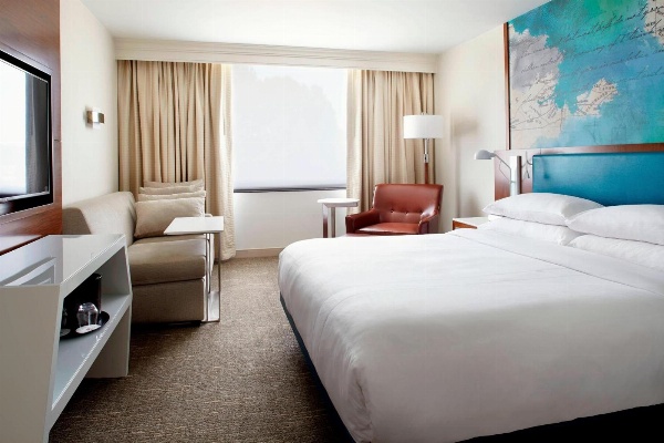 Raleigh Marriott Crabtree Valley image 7